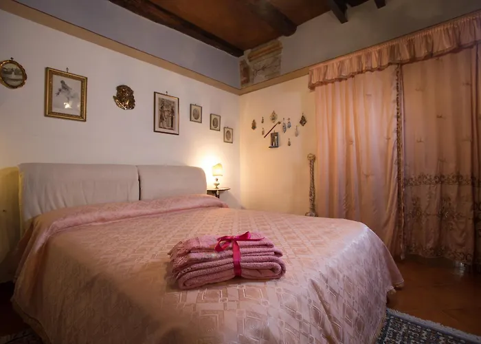 Bed and Breakfast La Via Dei Presepi Nápoles
