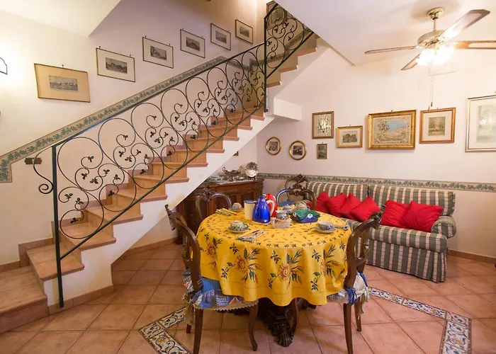 Bed and Breakfast La Via Dei Presepi Nápoles
